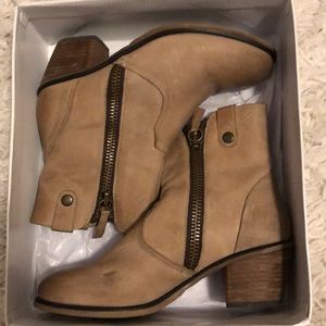 Steve Madden boots
